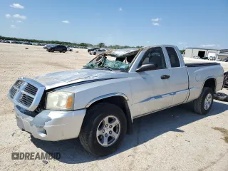 2007 Dodge Dakota SLT with VIN 1D7HE42KX7S221961, listed as a Copart auction lot 56309095 with 68,945 mi miles and Non repairable. Bid and sale history available at DreamBid. Image 1.