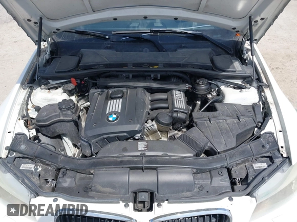 2011 BMW 3 Series 328i xDrive with VIN WBAPK7C54BF195252, listed as a IAAI auction lot 42056005 with 101,645 mi miles. Bid and sale history available at carsss.com. Image 10.