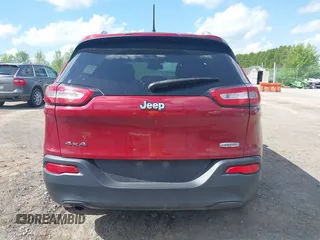 2016 Jeep Cherokee Latitude z VIN 1C4PJMCB9GW305472, wystawiony jako IAAI lot #42276395 z przebiegiem 112 621 mil mil oraz . Historia ofert i sprzedaży dostępna na DreamBid. Obrazek 17.