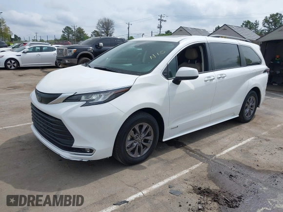 2021 Toyota Sienna XLE with VIN 5TDYRKEC6MS046412, listed as a IAAI auction lot 41934907 with 6,658 mi miles. Bid and sale history available at carsss.com. Image 17.