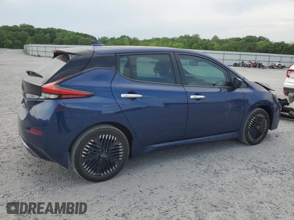 2024 Nissan LEAF SV Plus z VIN 1N4CZ1CV3RC552187, wystawiony jako Copart lot #54151085 z przebiegiem 14 186 mil mil oraz Szkoda całkowita • Salvage title. Historia ofert i sprzedaży dostępna na DreamBid. Obrazek 3.