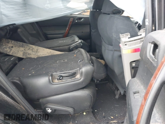 2013 Toyota Highlander Limited z VIN 5TDDK3EH1DS251379, wystawiony jako IAAI lot #42252676 z przebiegiem 126 563 mil mil oraz . Historia ofert i sprzedaży dostępna na DreamBid. Obrazek 8.