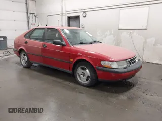 1997 Saab 900 z VIN YS3DD58BXV2033231, wystawiony jako IAAI lot #41946988 z przebiegiem 289 868 mil mil oraz . Historia ofert i sprzedaży dostępna na DreamBid. Obrazek 1.