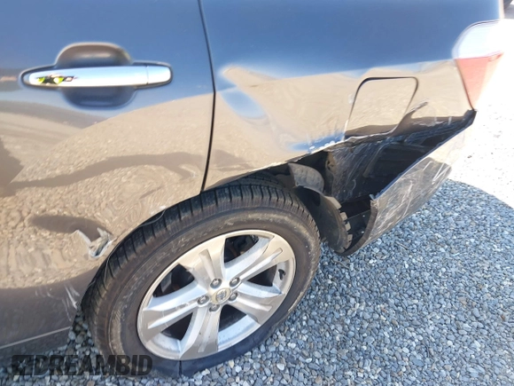 2010 Toyota Highlander Limited with VIN 5TDDK3EH4AS019886, listed as a IAAI auction lot 41846122 with 223,381 mi miles and . Bid and sale history available at DreamBid. Image 6.