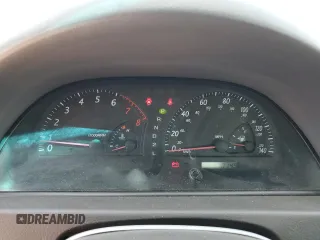 2002 Toyota Camry LE z VIN JTDBE32K120068644, wystawiony jako Copart lot #61168915 z przebiegiem 210 149 mil mil oraz Czysty tytuł • Clean title. Historia ofert i sprzedaży dostępna na DreamBid. Obrazek 9.