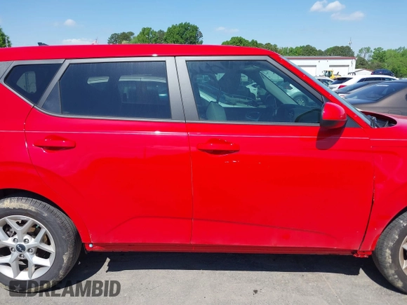 2025 Kia Soul LX with VIN KNDJ23AU3S7243779, listed as a IAAI auction lot 41990740 with 6,483 mi miles and . Bid and sale history available at DreamBid. Image 14.