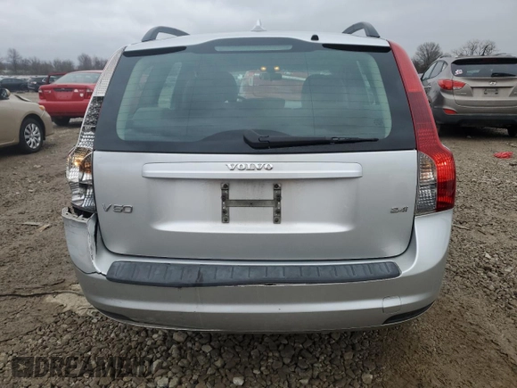 2008 Volvo V50 2.4L with VIN YV1MW390782393087, listed as a Copart auction lot 43732605 with 230,824 mi miles and Salvage Title. Bid and sale history available at carsss.com. Image 6.