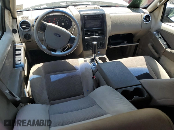 2006 Ford Explorer XLT with VIN 1FMEU63E16UB53195, listed as a Copart auction lot 62358065 with 211,283 mi miles and Salvage title. Bid and sale history available at DreamBid. Image 8.