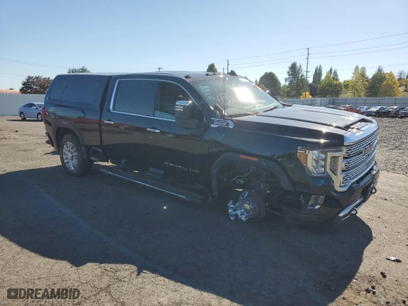 2020 GMC Sierra 3500HD Denali with VIN 1GT49WEY7LF125605, listed as a Copart auction lot 73732644 with 33,815 mi miles and Salvage Title. Bid and sale history available at carsss.com. Image 4.
