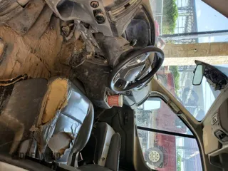 2019 Ford Transit Passenger XL z VIN 1FBAX2CM8KKA85224, wystawiony jako IAAI lot #42845272 z przebiegiem 142 658 mil mil oraz . Historia ofert i sprzedaży dostępna na DreamBid. Obrazek 17.