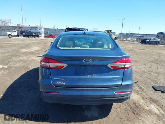 2019 Ford Fusion SE with VIN 3FA6P0H75KR238698, listed as a IAAI auction lot 41817222 with 1 mi miles. Bid and sale history available at carsss.com. Image 16.