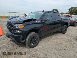 2019 Chevrolet Silverado 1500 Custom Trail Boss with VIN 3GCPYCEH4KG201678, listed as a Copart auction lot 72026174 with 67,257 mi miles and Salvage Title. Bid and sale history available at carsss.com. Image 1.