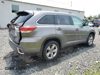 2018 Toyota Highlander Limited with VIN 5TDDZRFH9JS817037, listed as a Copart auction lot 60607945 with 101,624 mi miles and Salvage title. Bid and sale history available at DreamBid. Image 3.