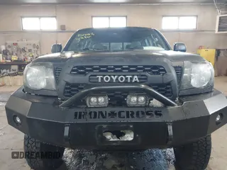 2009 Toyota Tacoma with VIN 5TEMU52N99Z668548, listed as a IAAI auction lot 41507218 with 153,565 mi miles and . Bid and sale history available at DreamBid. Image 6.