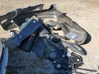 2021 Tesla Model 3 Standard Range Plus z VIN 5YJ3E1EA2MF098140, wystawiony jako Copart lot #73658044 z przebiegiem 118 452 mil mil oraz Szkoda całkowita • Salvage title. Historia ofert i sprzedaży dostępna na DreamBid. Obrazek 12.