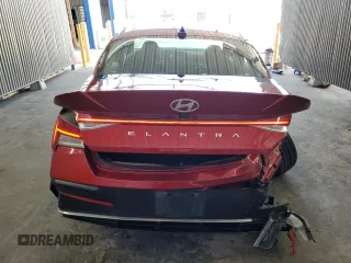 2025 Hyundai Elantra SEL Convenience z VIN KMHLS4DG8SU905048, wystawiony jako Copart lot #60629125 z przebiegiem 11 557 mil mil oraz Szkoda całkowita • Salvage title. Historia ofert i sprzedaży dostępna na DreamBid. Obrazek 6.