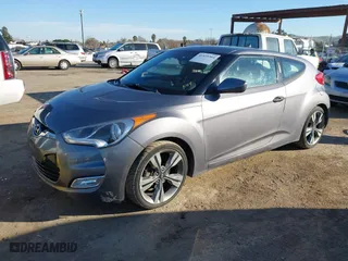 2015 Hyundai Veloster RE:FLEX with VIN KMHTC6AD2FU240091, listed as a IAAI auction lot 41425364 with 68,444 mi miles. Bid and sale history available at carsss.com. Image 17.