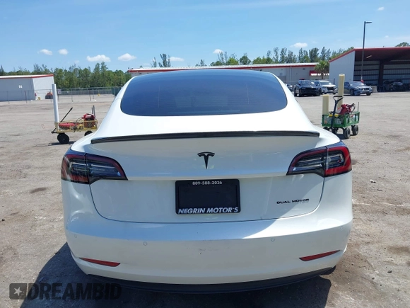 2022 Tesla Model 3 Long Range z VIN 5YJ3E1EB4NF163001, wystawiony jako IAAI lot #42211705 z przebiegiem 53 487 mil mil oraz . Historia ofert i sprzedaży dostępna na DreamBid. Obrazek 17.