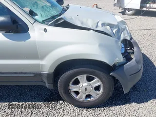 2004 Ford Escape XLT с VIN 1FMYU03154KB49571, выставлен на аукционе IAAI как лот 42055325 с пробегом 213 680 миль миль и . История ставок и продаж доступна на DreamBid. Изображение 19.