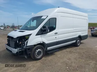 2022 Ford Transit Cargo with VIN 1FTBW3XG9NKA84214, listed as a IAAI auction lot 42033413 with 6,746 mi miles and . Bid and sale history available at DreamBid. Image 18.