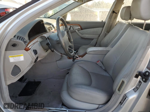 2005 Mercedes-Benz S-Class 4.3L with VIN WDBNG70J55A435521, listed as a Copart auction lot 79135004 with 89,864 mi miles and Salvage Title. Bid and sale history available at carsss.com. Image 7.