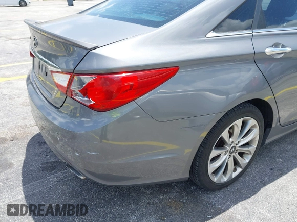 2013 Hyundai Sonata Limited with VIN 5NPEC4AC0DH733266, listed as a IAAI auction lot 42179469 with 115,867 mi miles and . Bid and sale history available at carsss.com. Image 12.