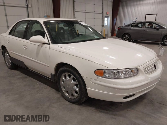 2003 Buick Regal GS with VIN 2G4WF521531230567, listed as a IAAI auction lot 41698622 with 191,835 mi miles. Bid and sale history available at carsss.com. Image 1.