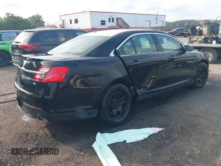 2013 Ford Police Interceptor z VIN 1FAHP2M87DG126837, wystawiony jako IAAI lot #40013829 z przebiegiem 283 903 mil mil oraz . Historia ofert i sprzedaży dostępna na DreamBid. Obrazek 4.