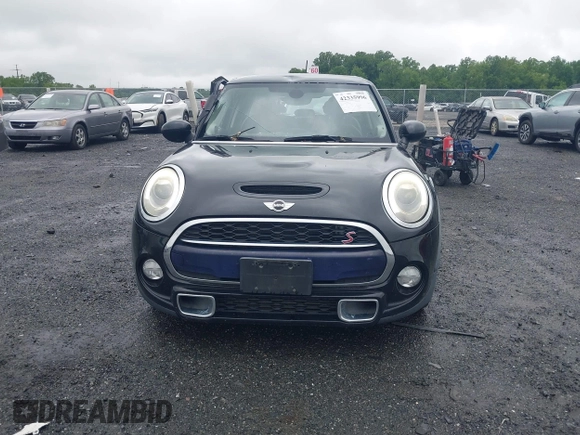 2015 MINI Hardtop 4 Door S with VIN WMWXU3C55F2B56429, listed as a IAAI auction lot 42335996 with 114,781 mi miles and . Bid and sale history available at DreamBid. Image 13.