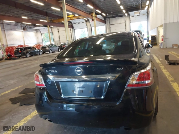 2015 Nissan Altima 2.5 SV with VIN 1N4AL3AP3FC567115, listed as a IAAI auction lot 40620700 with 178,073 mi miles. Bid and sale history available at carsss.com. Image 17.