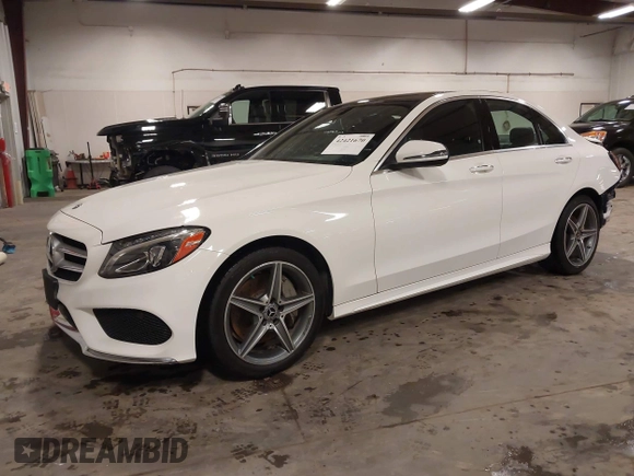 2018 Mercedes-Benz C 300 z VIN WDDWF4KB8JR351384, wystawiony jako IAAI lot #42421670 z przebiegiem 41 814 mil mil oraz . Historia ofert i sprzedaży dostępna na DreamBid. Obrazek 18.