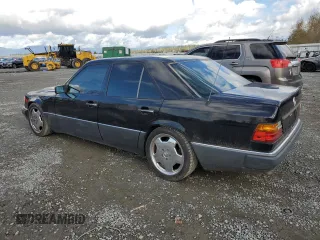 1992 Mercedes-Benz 300 300E with VIN WDBEA30D5NB625320, listed as a Copart auction lot 76770414 with 108,881 mi miles and Clean Title. Bid and sale history available at carsss.com. Image 2.