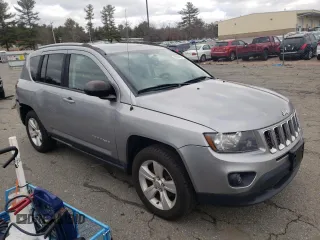 2015 Jeep Compass Sport with VIN 1C4NJDBBXFD423453, listed as a Copart auction lot 35896183 with 140,221 mi miles. Bid and sale history available at carsss.com. Image 4.