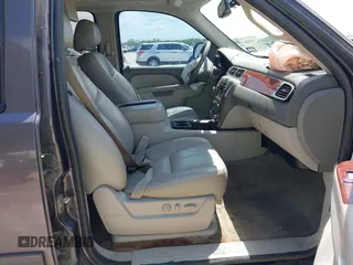 2011 Chevrolet Tahoe LT with VIN 1GNSCBE04BR205993, listed as a IAAI auction lot 42481654 with 272,265 mi miles and . Bid and sale history available at DreamBid. Image 5.