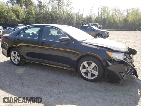 2014 Toyota Camry L with VIN 4T1BF1FK6EU321297, listed as a Copart auction lot 54044795 with 130,651 mi miles and Salvage Title. Bid and sale history available at DreamBid. Image 4.