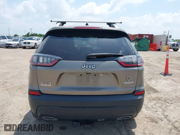 2019 Jeep Cherokee Altitude с VIN 1C4PJMLX3KD105008, выставлен на аукционе IAAI как лот 42474013 с пробегом 82 122 миль миль и . История ставок и продаж доступна на DreamBid. Изображение 16.