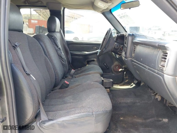 2002 Chevrolet Silverado 1500 LS with VIN 2GCEC19W421373480, listed as a IAAI auction lot 41740755 with 252,853 mi miles. Bid and sale history available at carsss.com. Image 5.