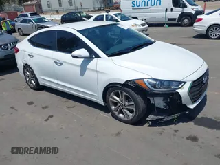 2017 Hyundai Elantra SE z VIN 5NPD84LF1HH047909, wystawiony jako IAAI lot #42214665 z przebiegiem 51 094 mil mil oraz . Historia ofert i sprzedaży dostępna na DreamBid. Obrazek 1.