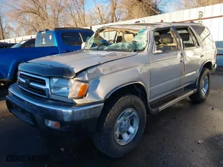2000 Toyota 4Runner SR5 with VIN JT3HN86R1Y0313227, listed as a IAAI auction lot 41271217 with 236,293 mi miles. Bid and sale history available at carsss.com. Image 2.