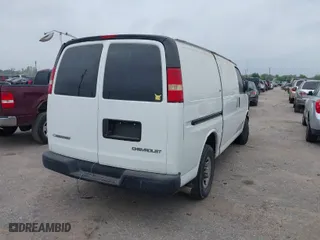 2003 Chevrolet Express Cargo Van with VIN 1GCHG35U231130341, listed as a IAAI auction lot 41927806 with 260,934 mi miles. Bid and sale history available at carsss.com. Image 4.