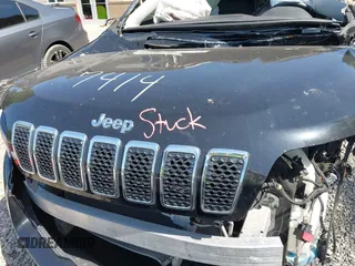 2019 Jeep Cherokee High Altitude with VIN 1C4PJMDXXKD437414, listed as a IAAI auction lot 42571769 with Not provided miles and . Bid and sale history available at DreamBid. Image 10.