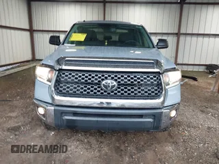 2019 Toyota Tundra 2WD SR5 with VIN 5TFEY5F15KX253952, listed as a IAAI auction lot 40802742 with 110,465 mi miles. Bid and sale history available at carsss.com. Image 12.