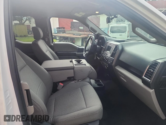 2016 Ford F-150 XL z VIN 1FTEX1CP9GKE86645, wystawiony jako Copart lot #62174045 z przebiegiem 94 834 mil mil oraz Czysty tytuł • Clean title. Historia ofert i sprzedaży dostępna na DreamBid. Obrazek 5.