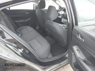 2022 Nissan Altima 2.5 SV with VIN 1N4BL4DV0NN339984, listed as a IAAI auction lot 42011236 with 60,803 mi miles. Bid and sale history available at carsss.com. Image 8.