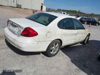 2002 Ford Taurus SES Standard with VIN 1FAFP55252A268767, listed as a IAAI auction lot 41714530 with 222,318 mi miles. Bid and sale history available at carsss.com. Image 4.