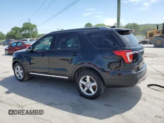 2017 Ford Explorer XLT z VIN 1FM5K8D84HGD52317, wystawiony jako Copart lot #58200565 z przebiegiem 111 962 mil mil oraz Szkoda całkowita • Salvage title. Historia ofert i sprzedaży dostępna na DreamBid. Obrazek 2.