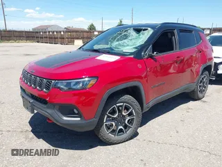 2025 Jeep Compass Trailhawk with VIN 3C4NJDDN7ST550950, listed as a IAAI auction lot 42540153 with 8,546 mi miles and . Bid and sale history available at DreamBid. Image 6.