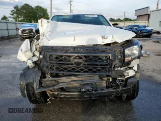 2024 Nissan Frontier S with VIN 1N6ED1CL7RN670390, listed as a Copart auction lot 53747085 with 2,573 mi miles and Salvage title. Bid and sale history available at DreamBid. Image 5.