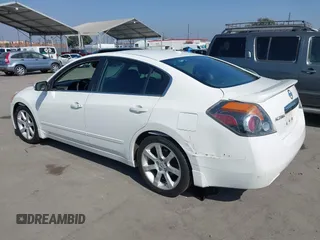 2010 Nissan Altima 3.5 SR with VIN 1N4BL2AP6AC149624, listed as a IAAI auction lot 40608098 with 231,101 mi miles. Bid and sale history available at carsss.com. Image 3.