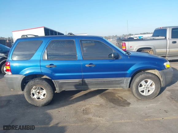 2007 Ford Escape XLS with VIN 1FMYU02Z37KB37995, listed as a IAAI auction lot 41641769 with 199,045 mi miles. Bid and sale history available at carsss.com. Image 13.